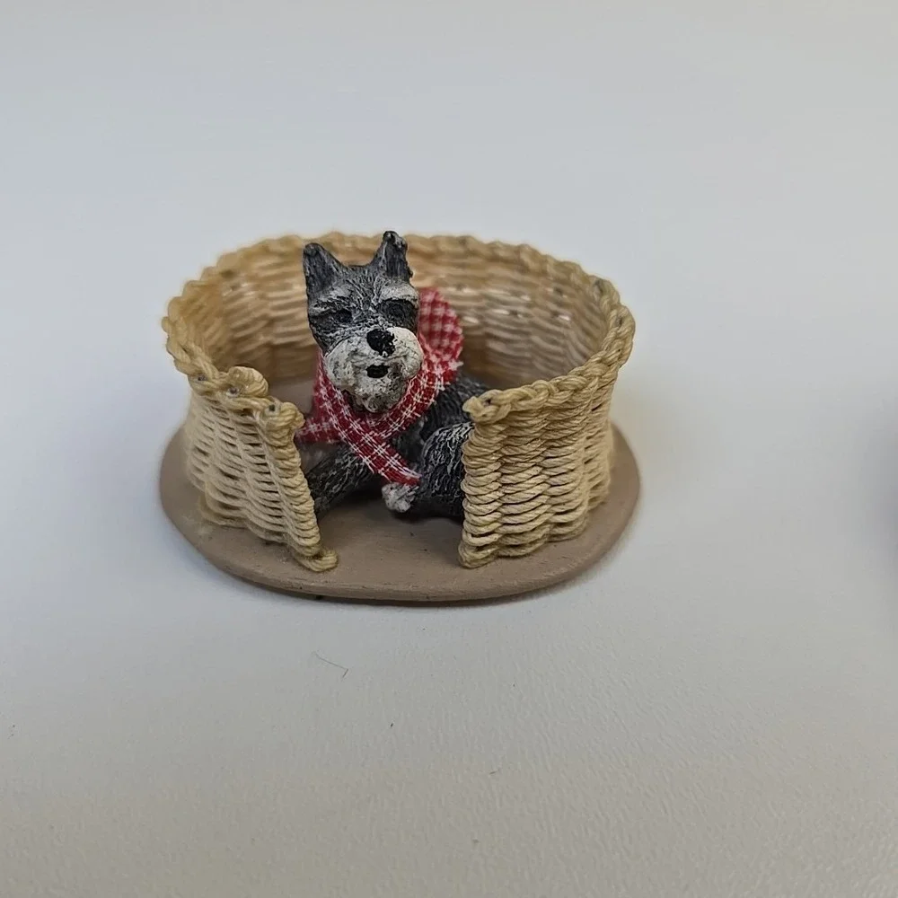 Miniature‎ Cat Kitten in Wicker Basket Real Fur & Chalkware Scottish Terrier